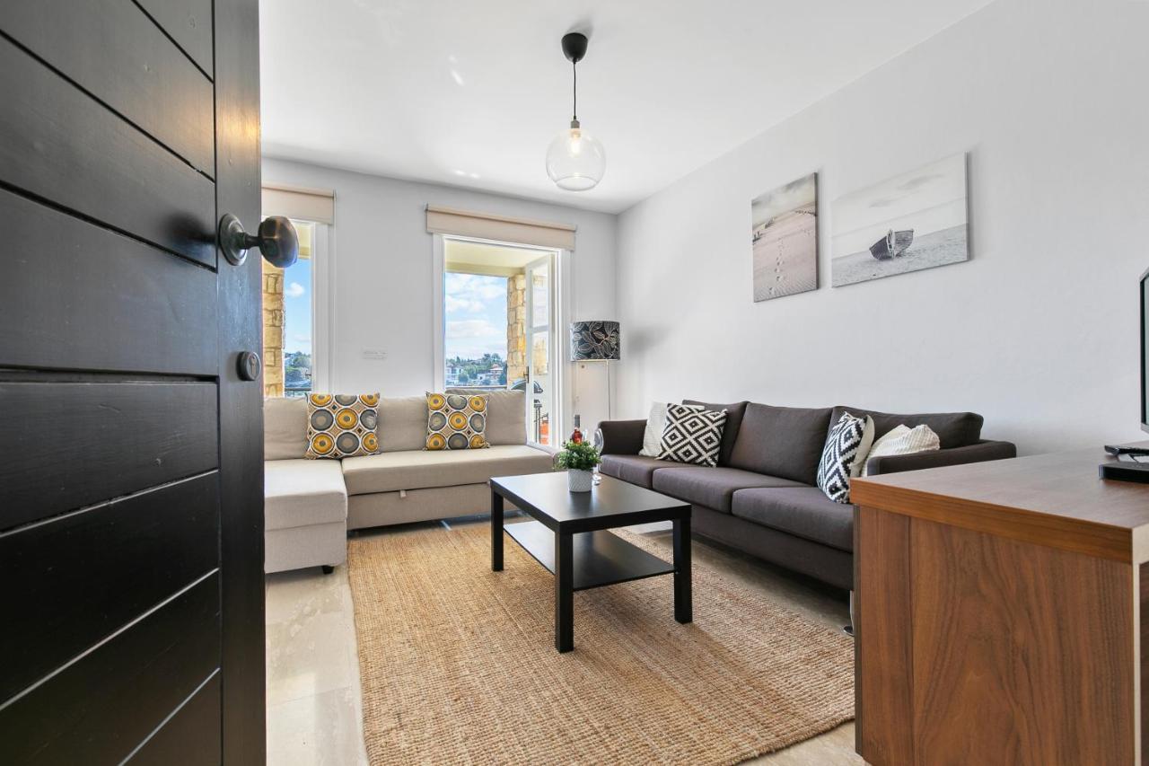2 Bedroom Apartment Avdimou With Stunning Sea Views, Aphrodite Hills Resort Kúklia Kültér fotó