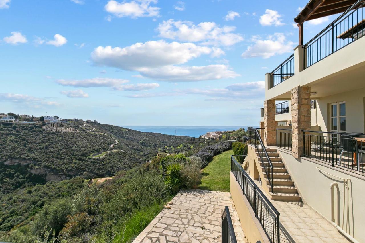 2 Bedroom Apartment Avdimou With Stunning Sea Views, Aphrodite Hills Resort Kúklia Kültér fotó