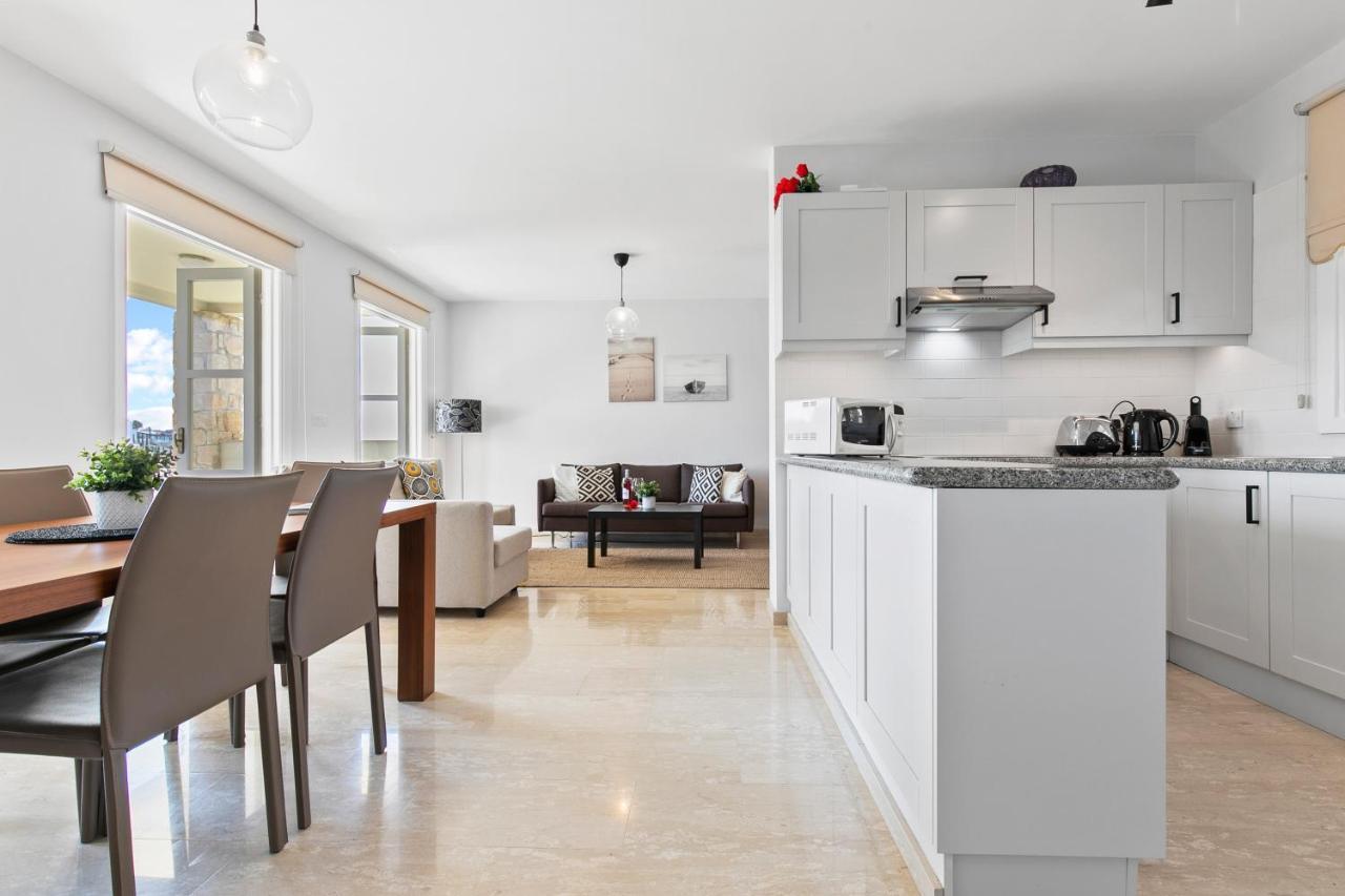 2 Bedroom Apartment Avdimou With Stunning Sea Views, Aphrodite Hills Resort Kúklia Kültér fotó