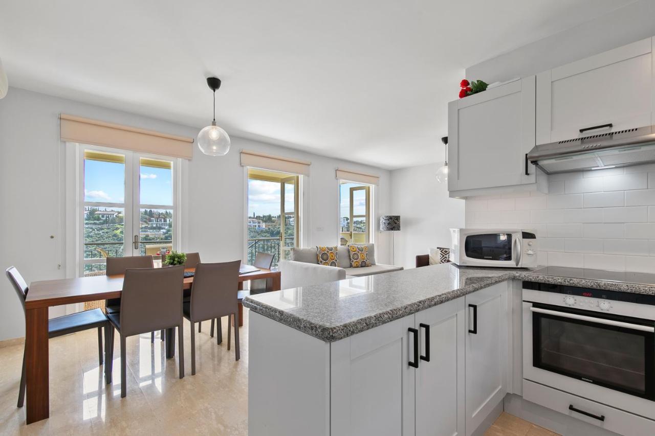 2 Bedroom Apartment Avdimou With Stunning Sea Views, Aphrodite Hills Resort Kúklia Kültér fotó