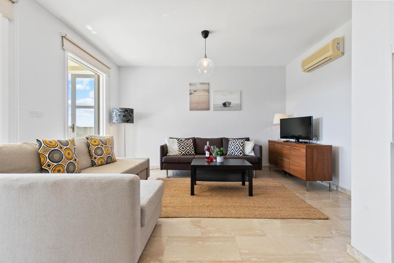 2 Bedroom Apartment Avdimou With Stunning Sea Views, Aphrodite Hills Resort Kúklia Kültér fotó