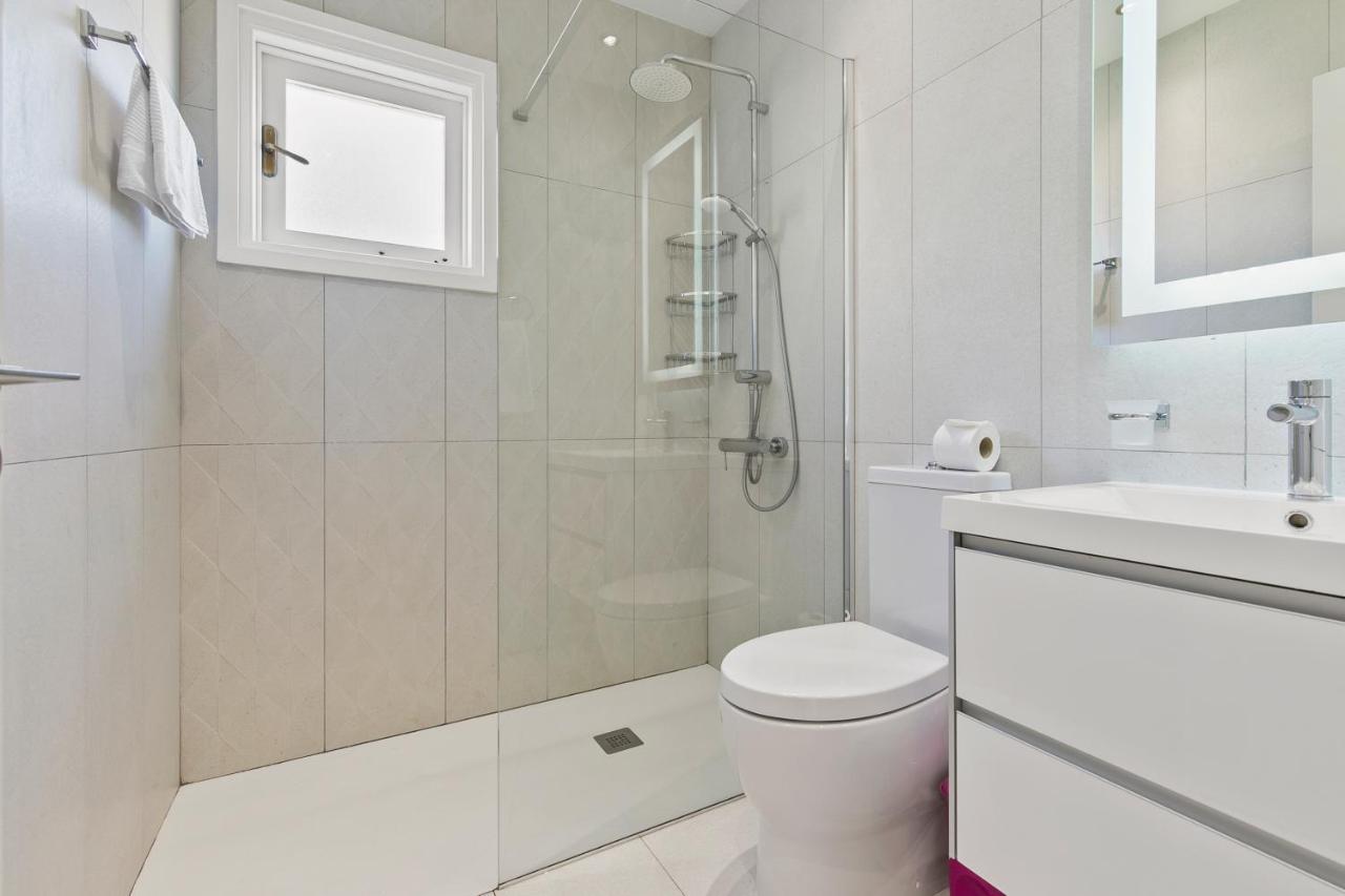 2 Bedroom Apartment Avdimou With Stunning Sea Views, Aphrodite Hills Resort Kúklia Kültér fotó