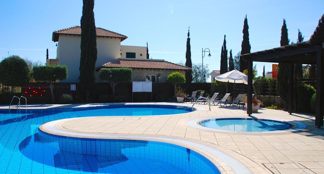 2 Bedroom Apartment Avdimou With Stunning Sea Views, Aphrodite Hills Resort Kúklia Kültér fotó